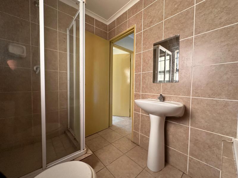 To Let 2 Bedroom Property for Rent in Gordons Bay Western Cape